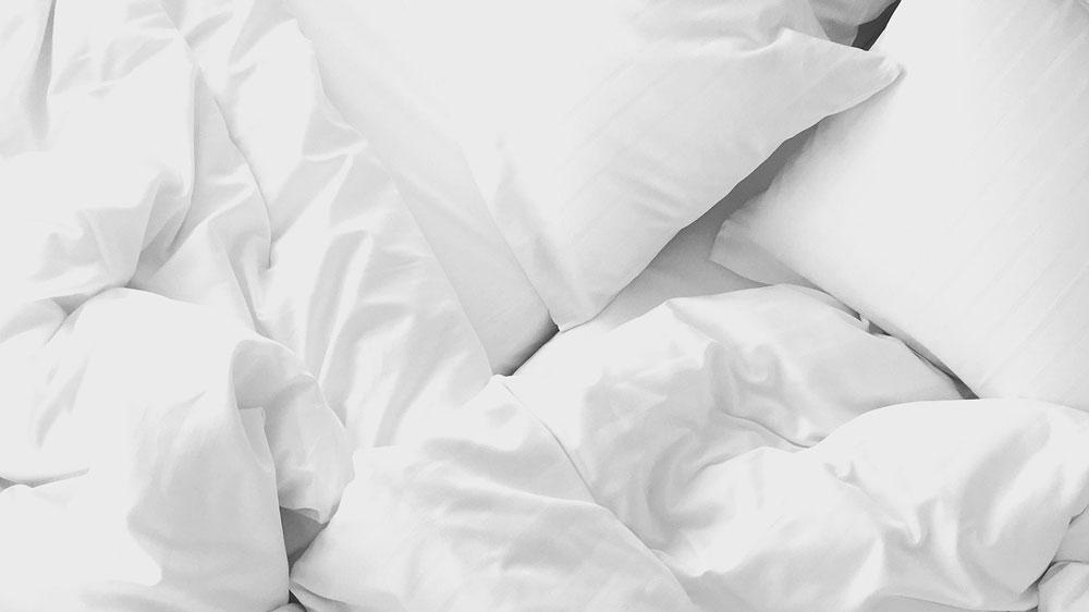 8 hacks to improve your sleep and unlock your true potential - Ergonofis