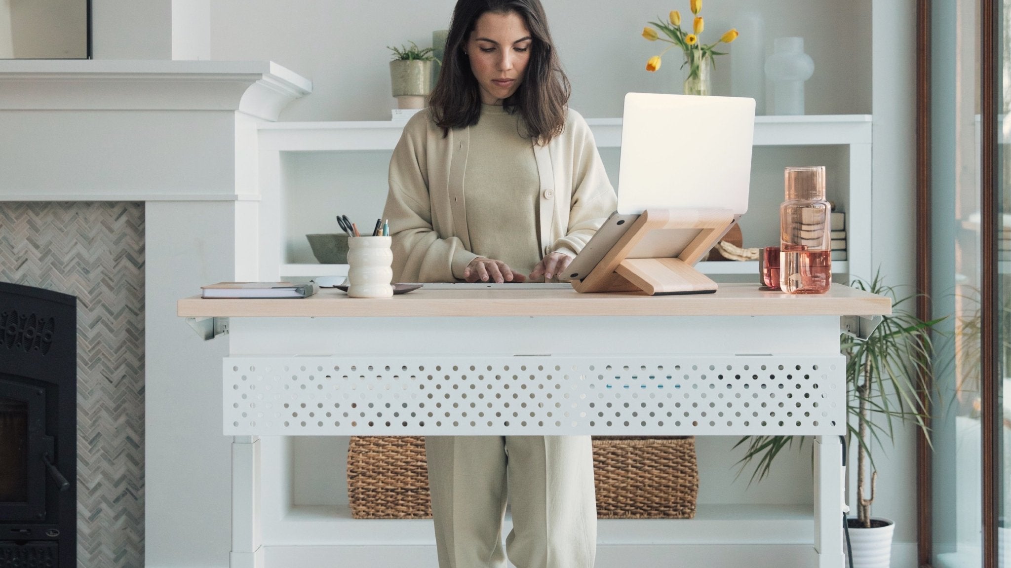 9 Benefits of a Standing Desk (and our Best Tips) - Ergonofis