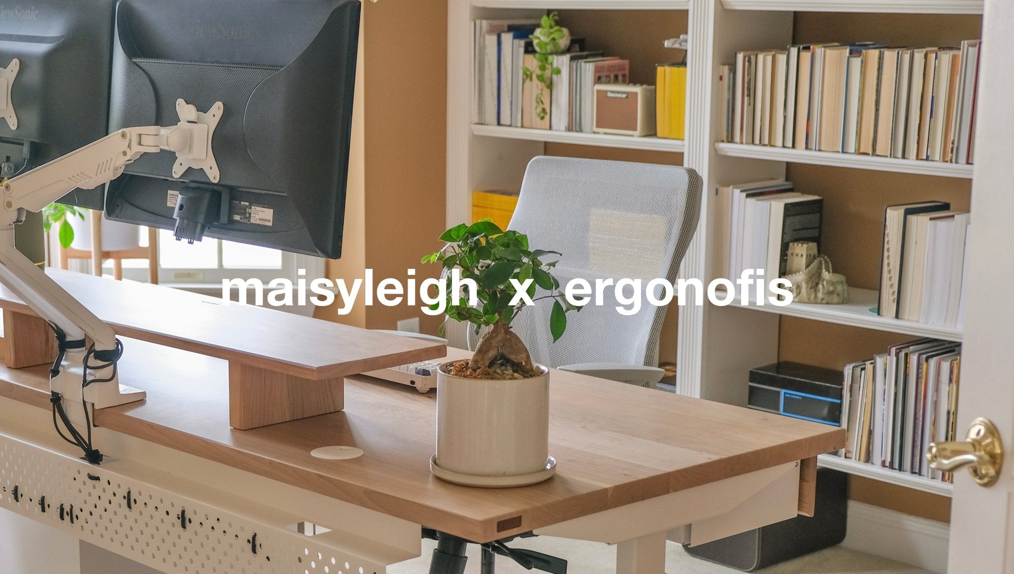 Home Office Inspiration: Maisy Leigh’s Cozy Desk Setup - Ergonofis