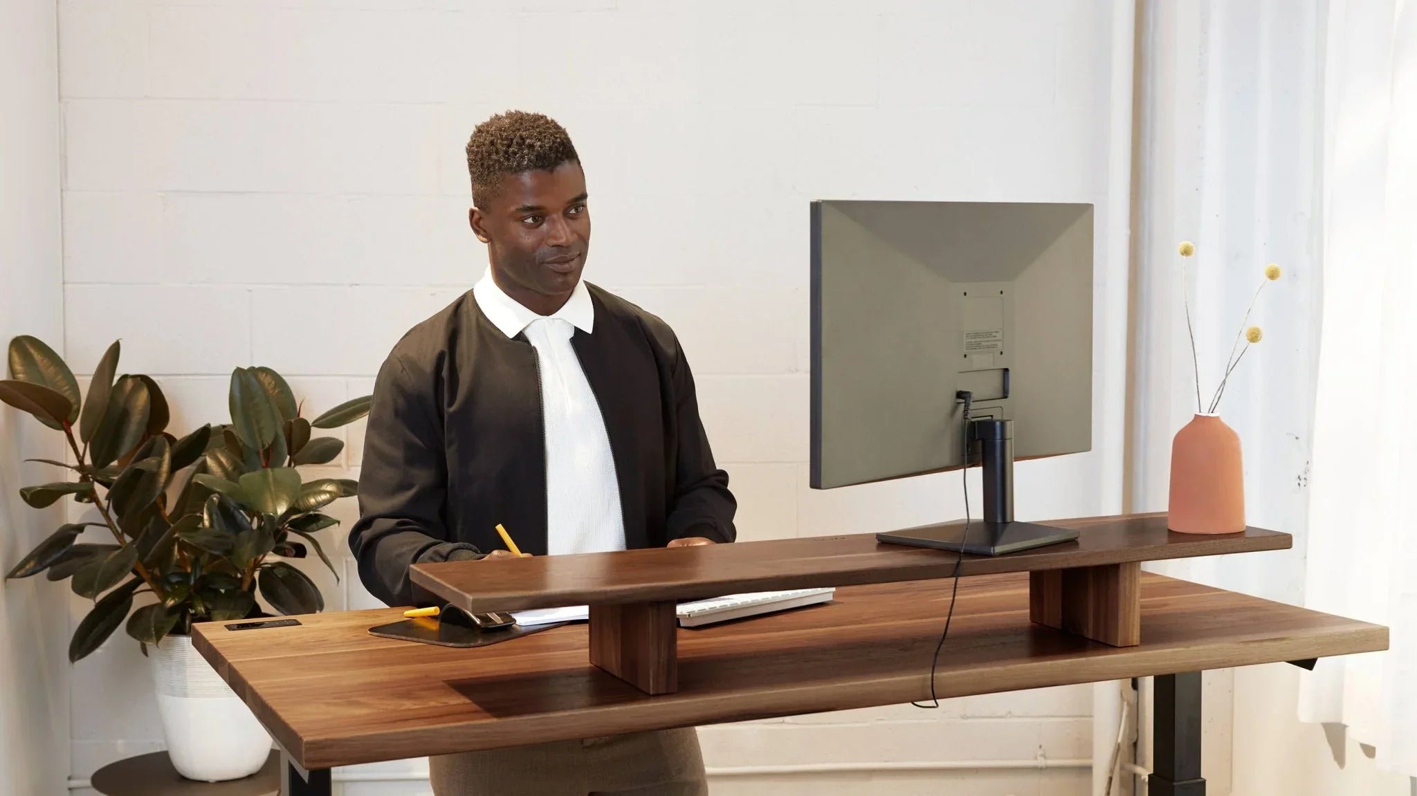 How to Use a Standing Desk Correctly - Full Tutorial