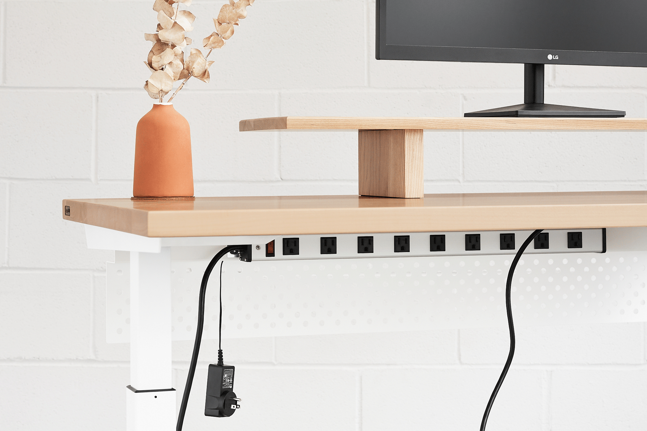 It Cable Management Solutions: Organize Your Tech Space!