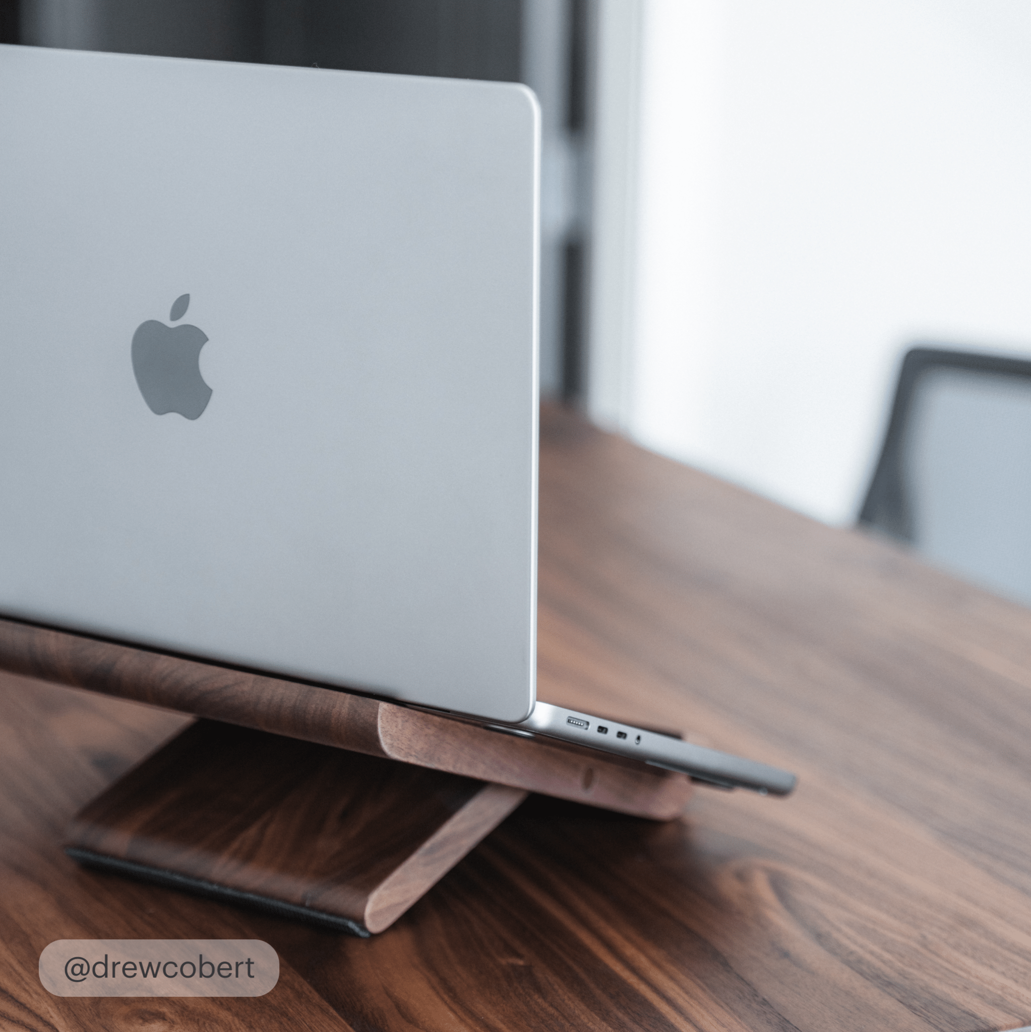 Fold Laptop Stand - Walnut - Noyer