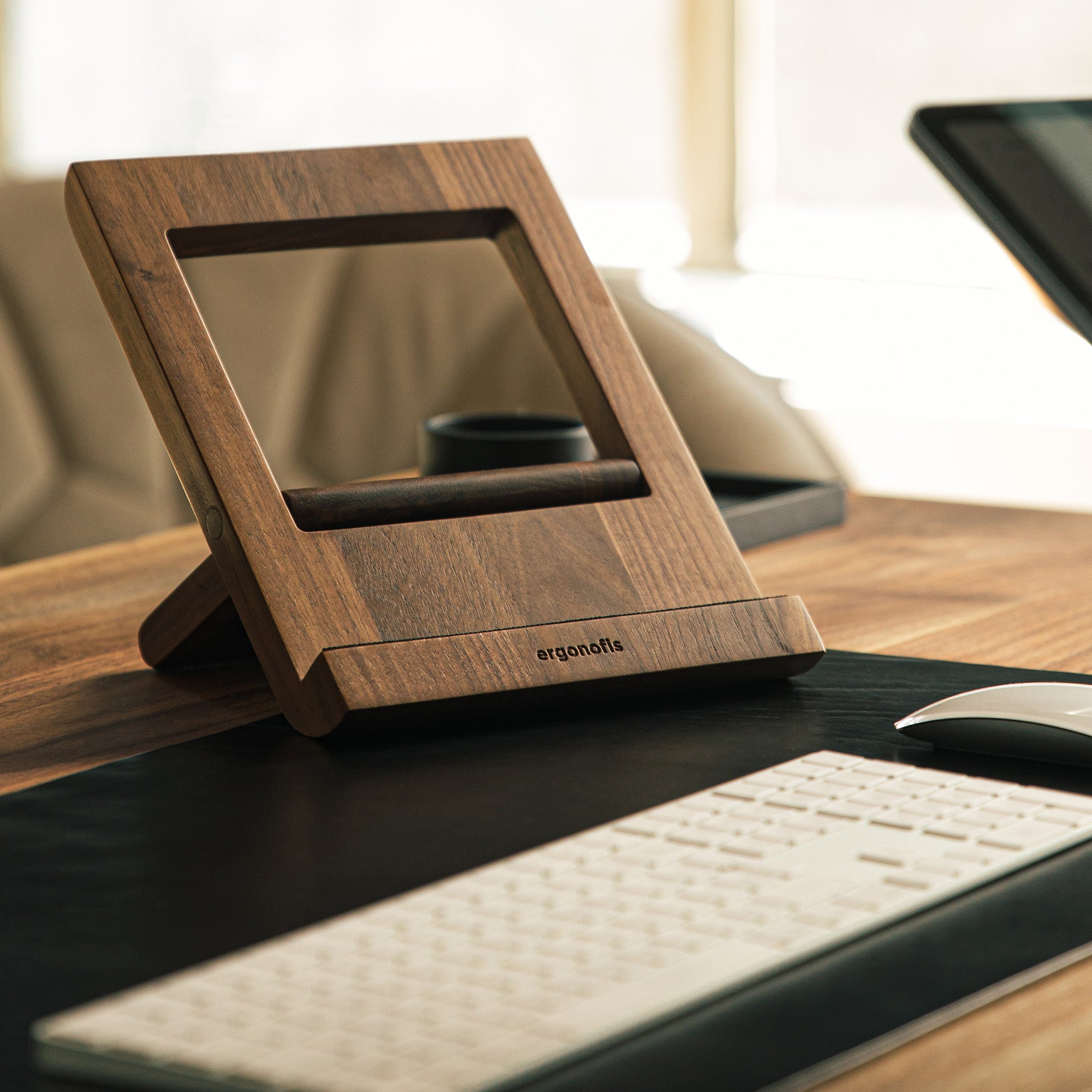 Fold Laptop Stand - Walnut - Noyer