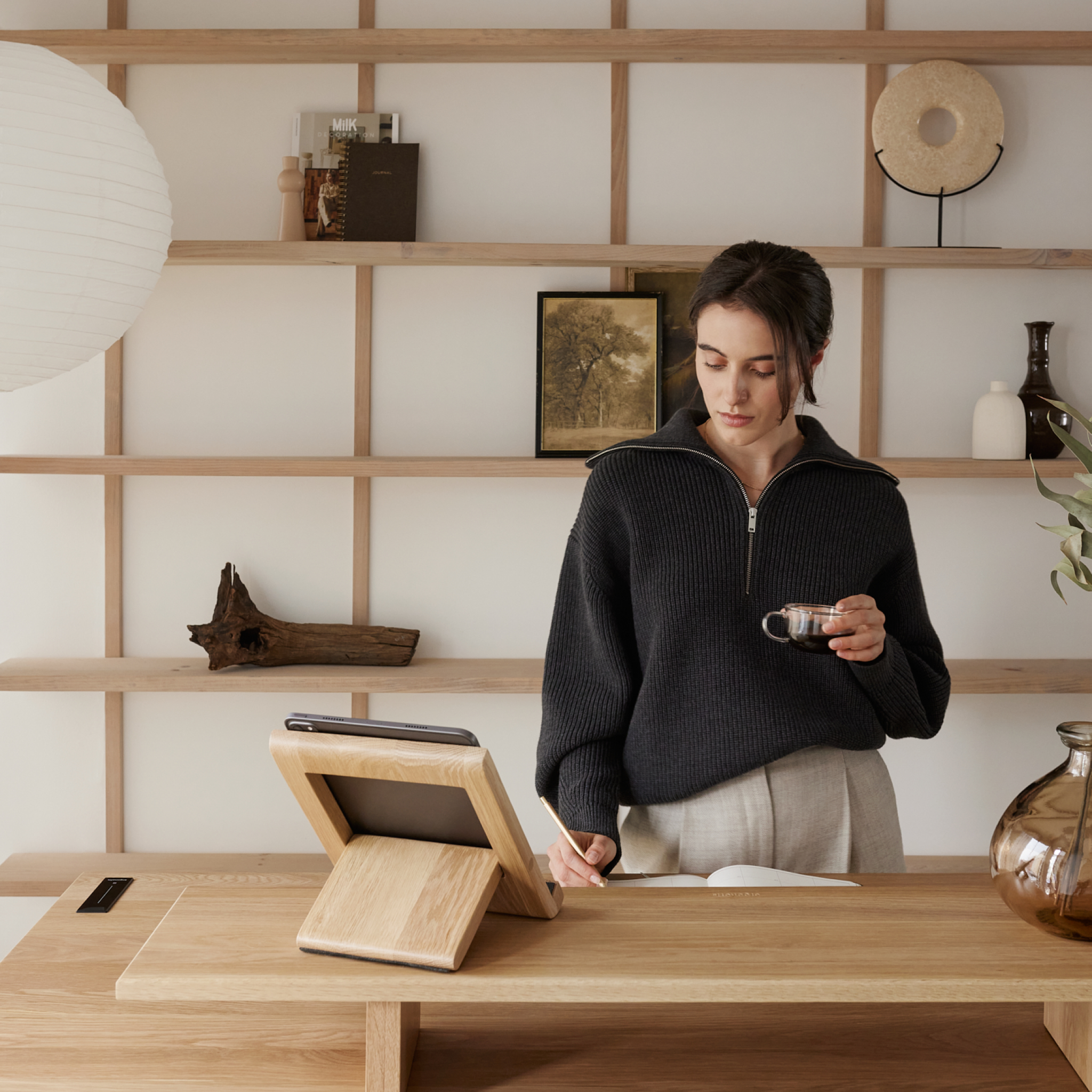 Sway Standing Desk - White Oak/White - Chêne Blanc/Blanc - White Oak/Black - Chêne Blanc/Noir