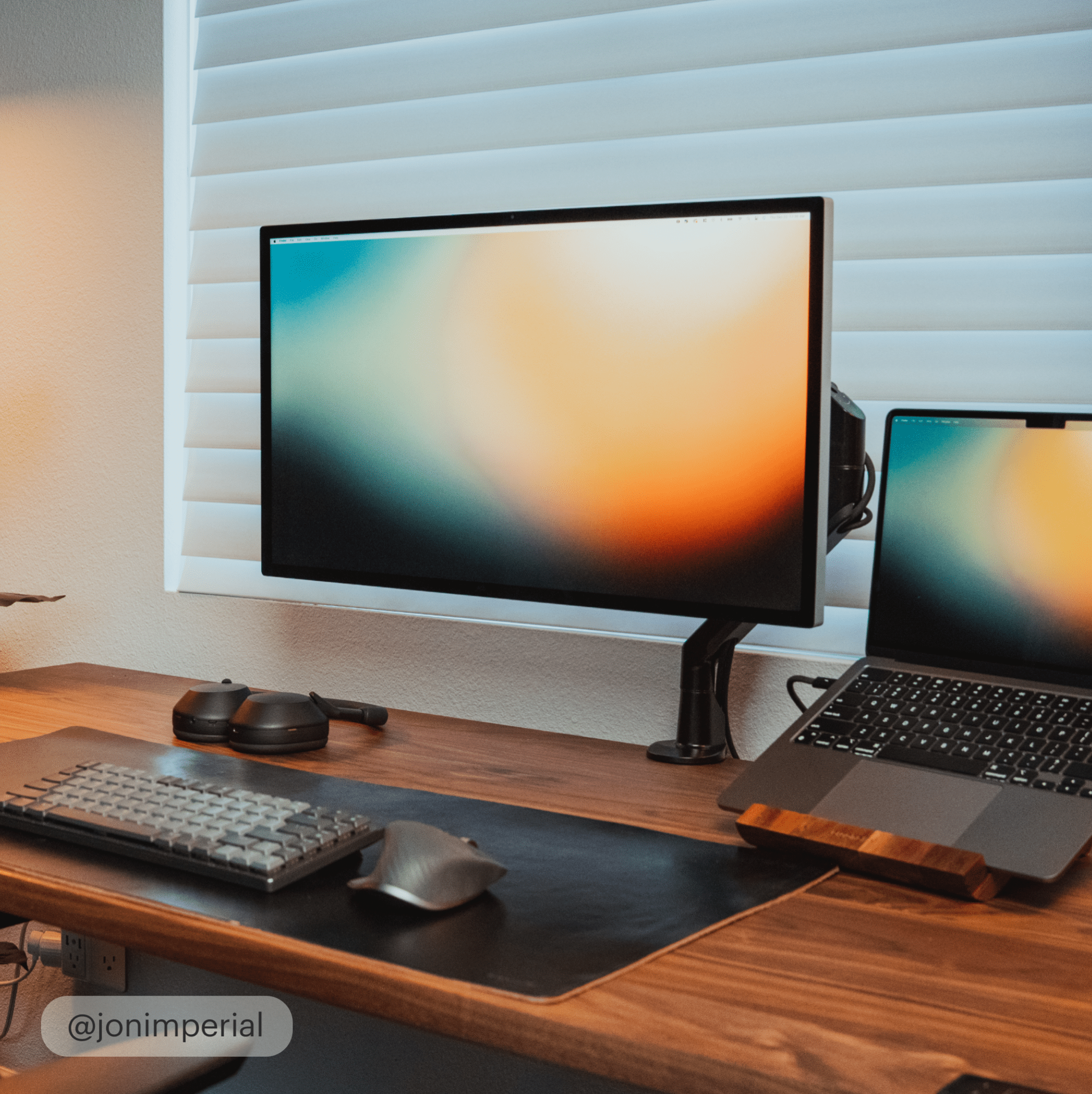Single Monitor Arm - Black-Single-None - Noir-Simple-Aucun