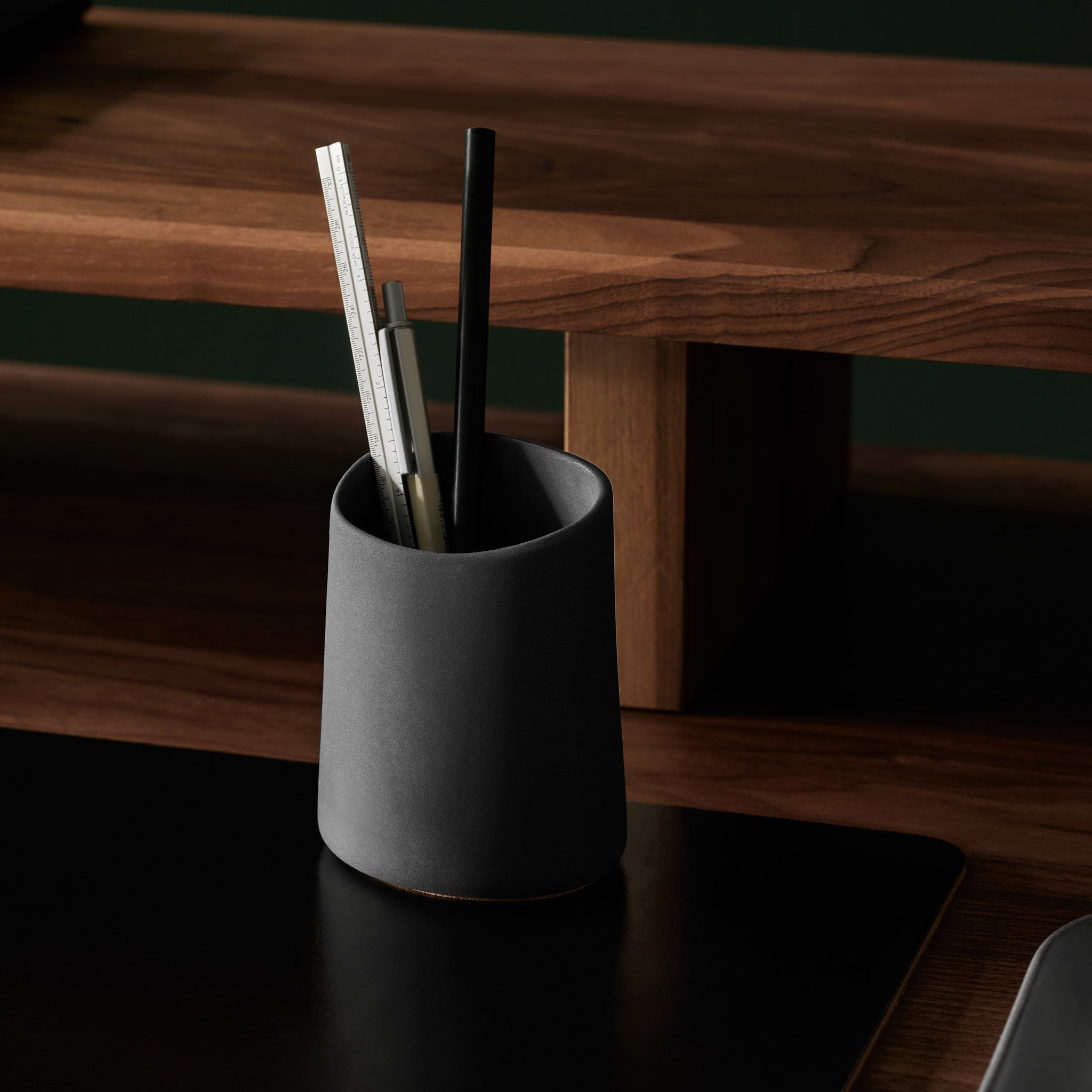 Pencil Holder - Coal - Charbon