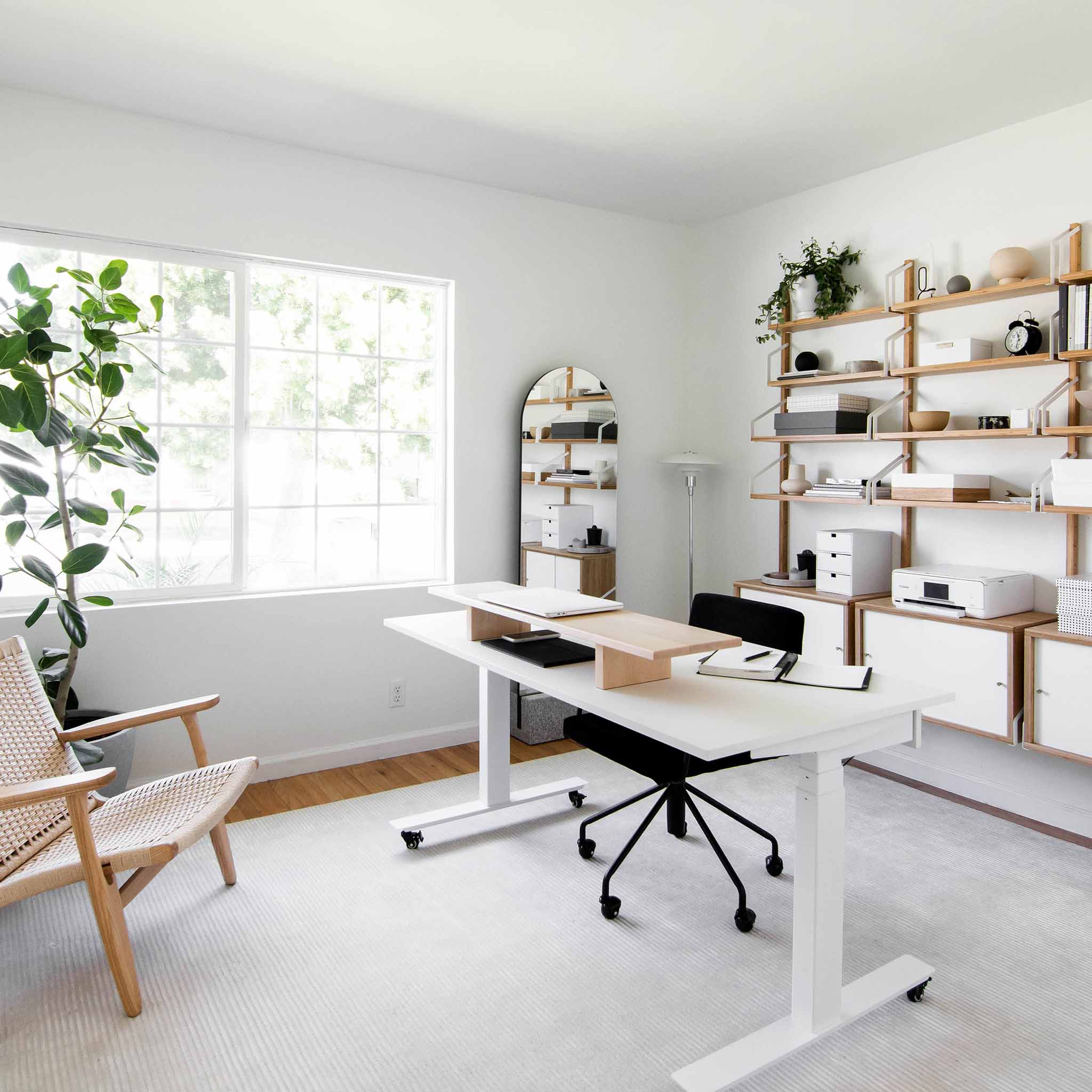 Shift Standing Desk - Ice White/White - Blanc Glacial/Blanc