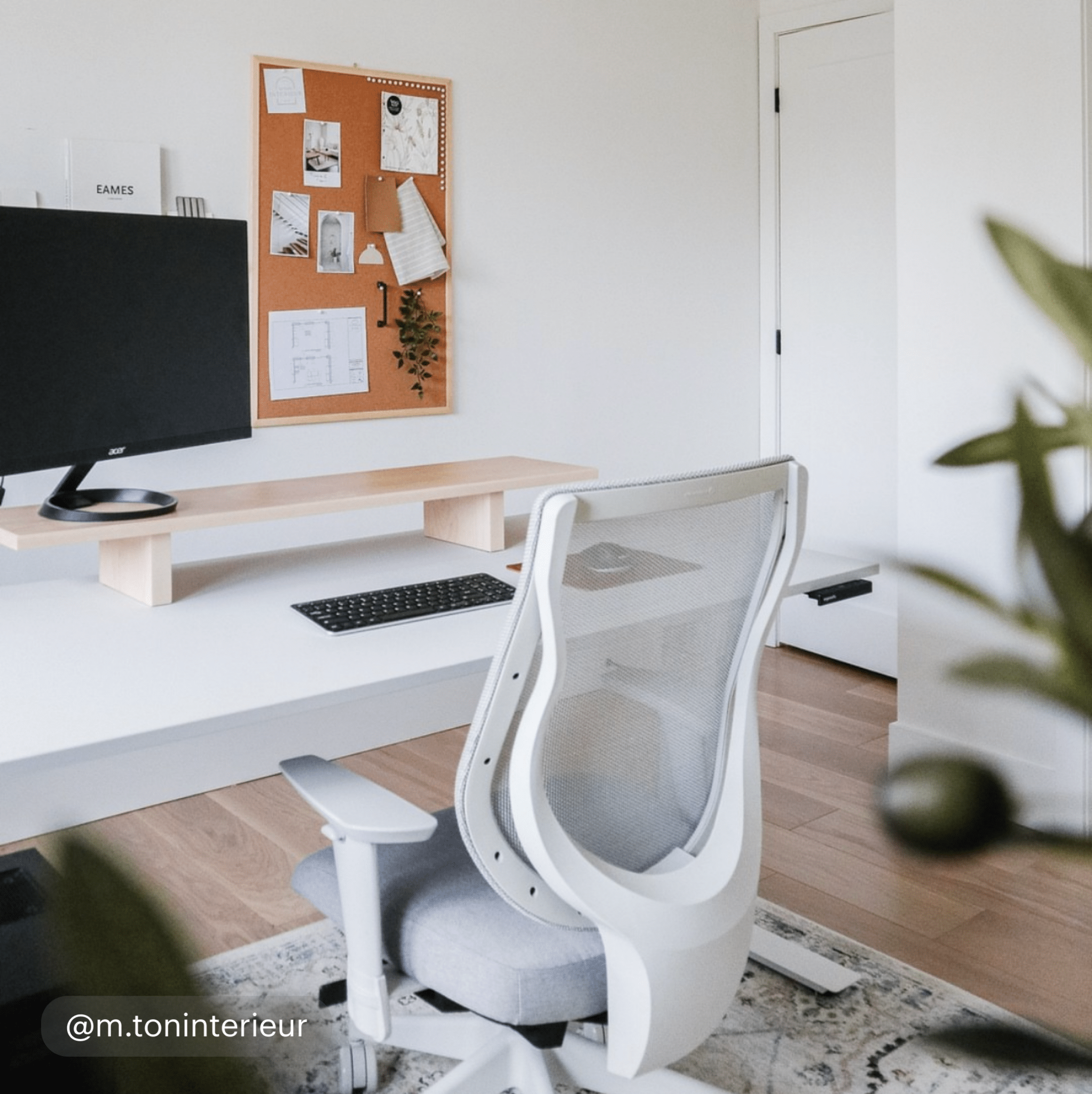 Shift Standing Desk - Pale Grey/White - Gris Clair/Blanc - Pale Grey/Black - Gris Clair/Noir