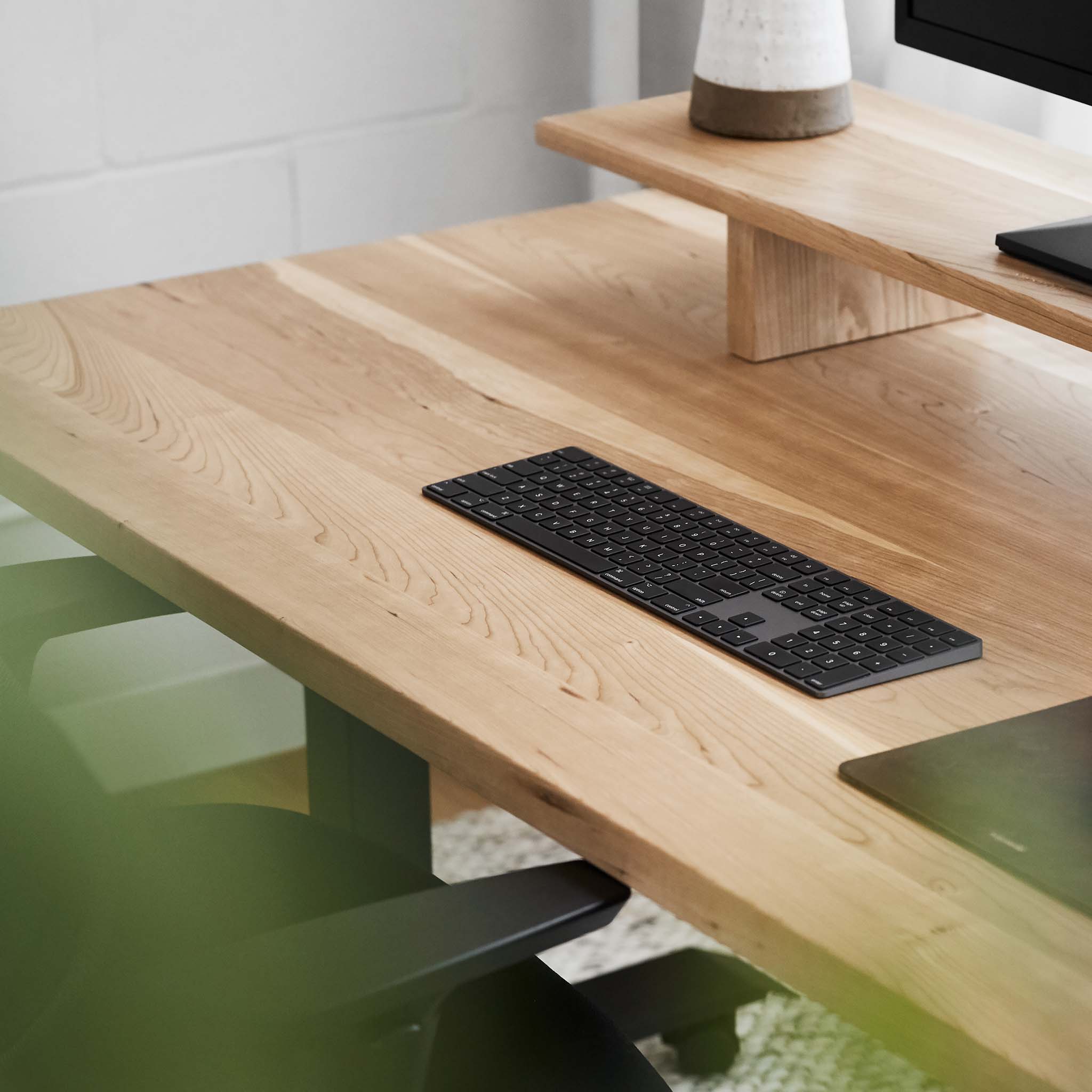 The Sway Standing Desk in Cherrywood / Black - ergonofis