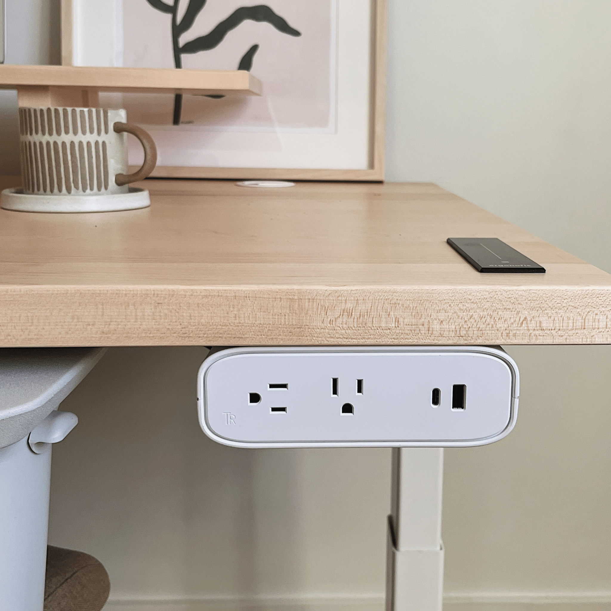 Under Desk USB-C Power Strip - White-Under Desk - Blanche-Sous bureau