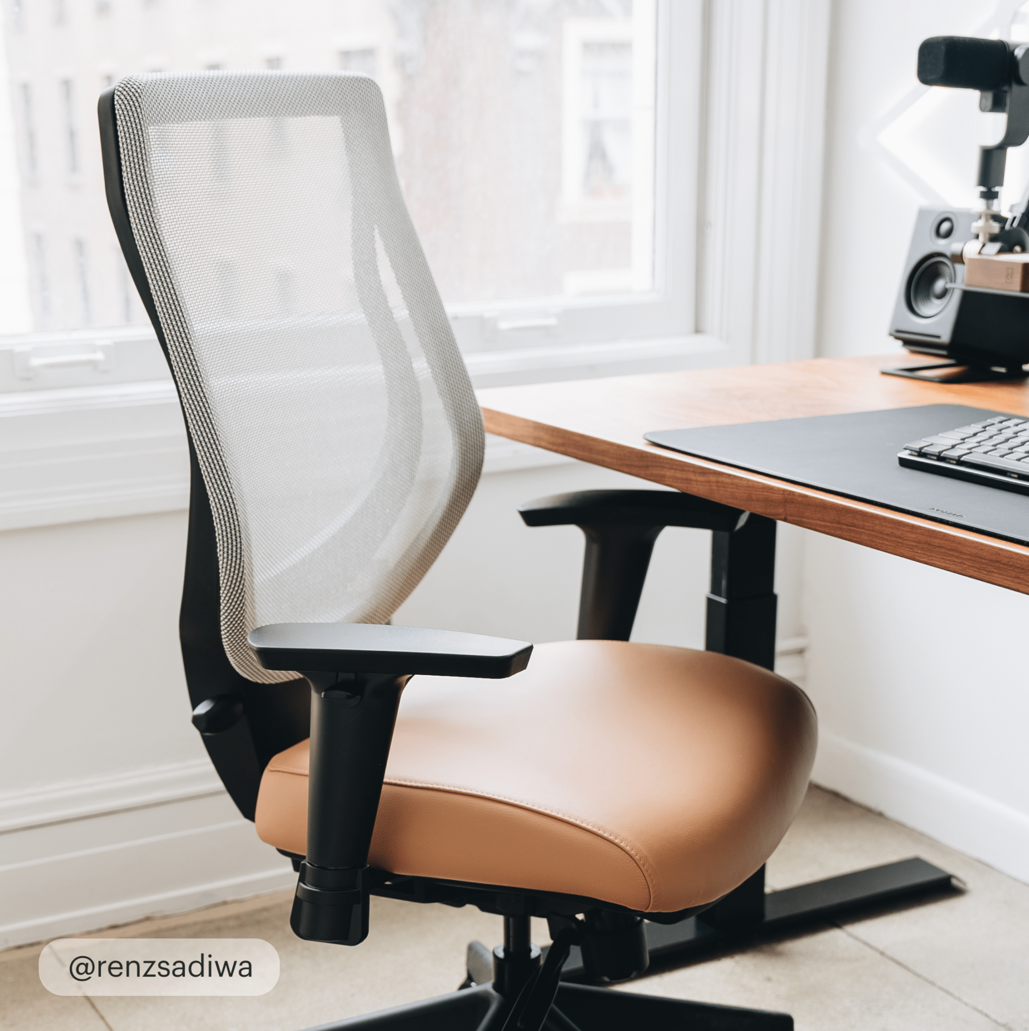 YouToo Ergonomic Chair - Black-Smoke – Rust - Noir-Smoke – Rust